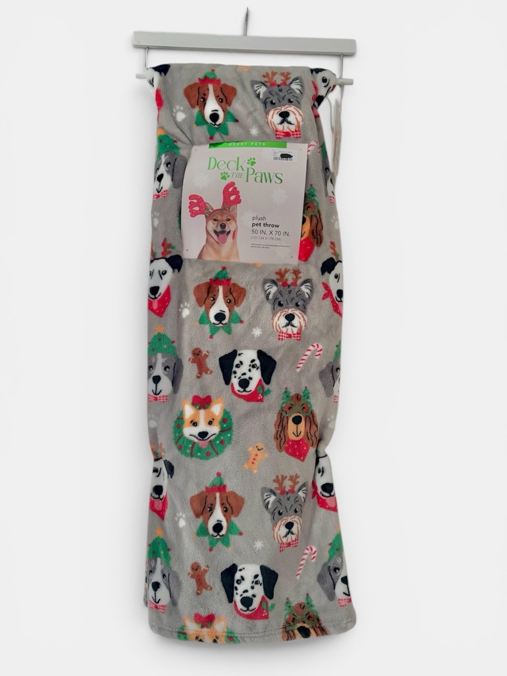 Deck The Paws Soft Plush Luxury Throw Blanket Size 50x70In NWT! - Picture 3 of 4